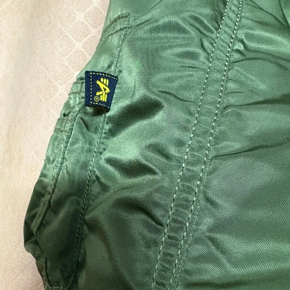 Alpha Industries MA-1 Flight bomber jacket - Picture 6 of 11
